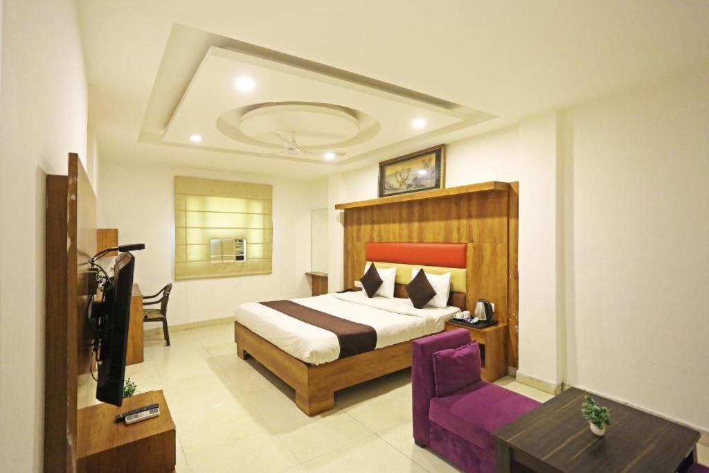 Hotel Urban Luxury Nuova Delhi Esterno foto