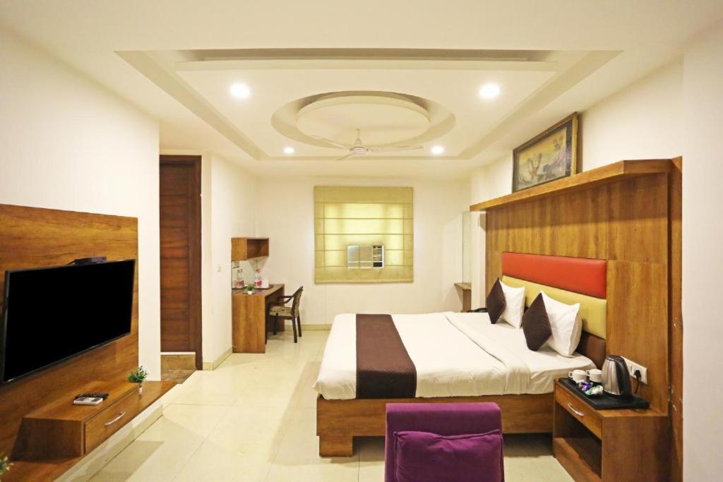 Hotel Urban Luxury Nuova Delhi Esterno foto