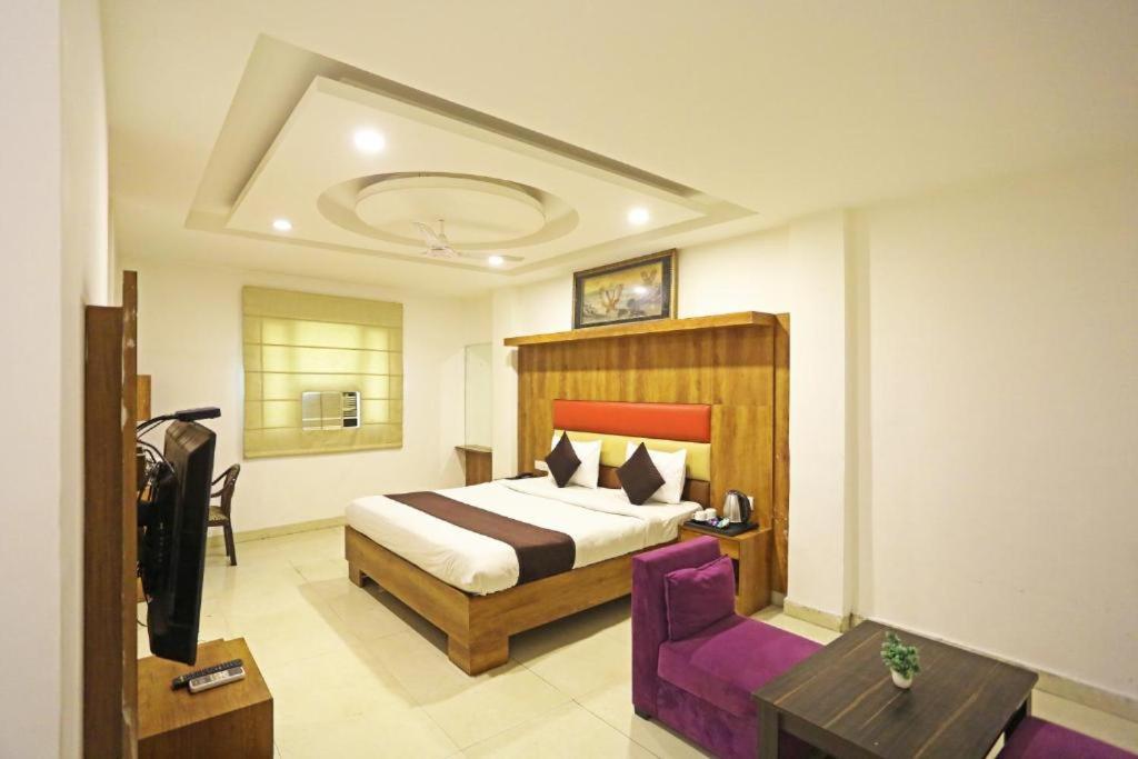 Hotel Urban Luxury Nuova Delhi Esterno foto