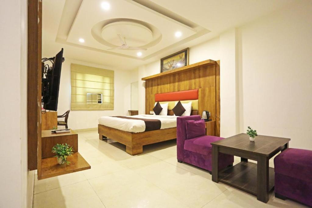 Hotel Urban Luxury Nuova Delhi Esterno foto